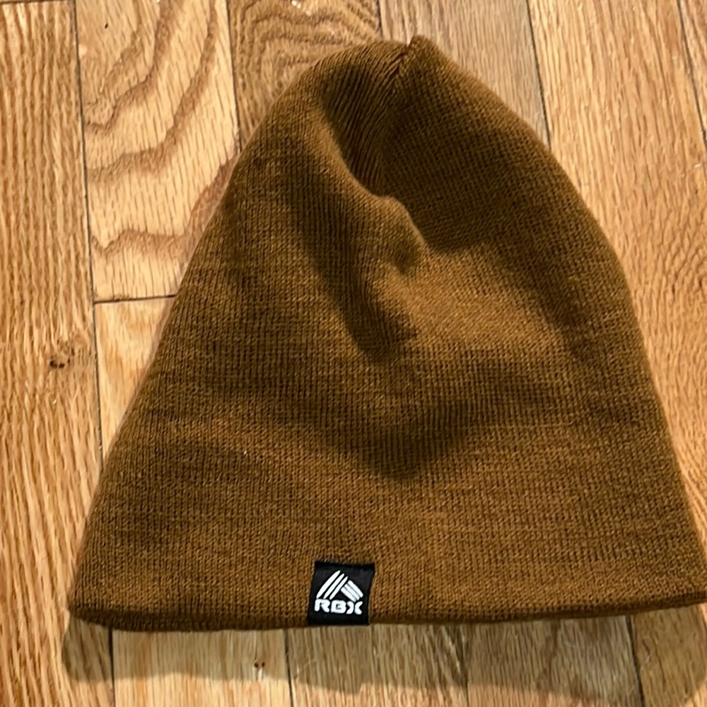 RBX brown beanie. Great color
